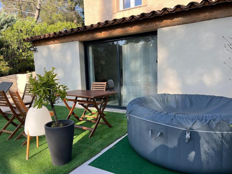 Apartament L'Escale Meyreuil Zewnętrze zdjęcie